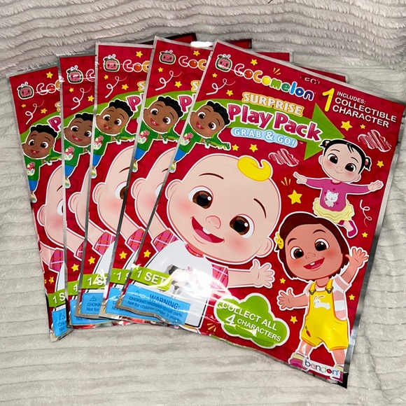 NWT Cocomelon Surprise Play Pack Grab & Go w/Characters Set of 5!! - Picture 1 of 3